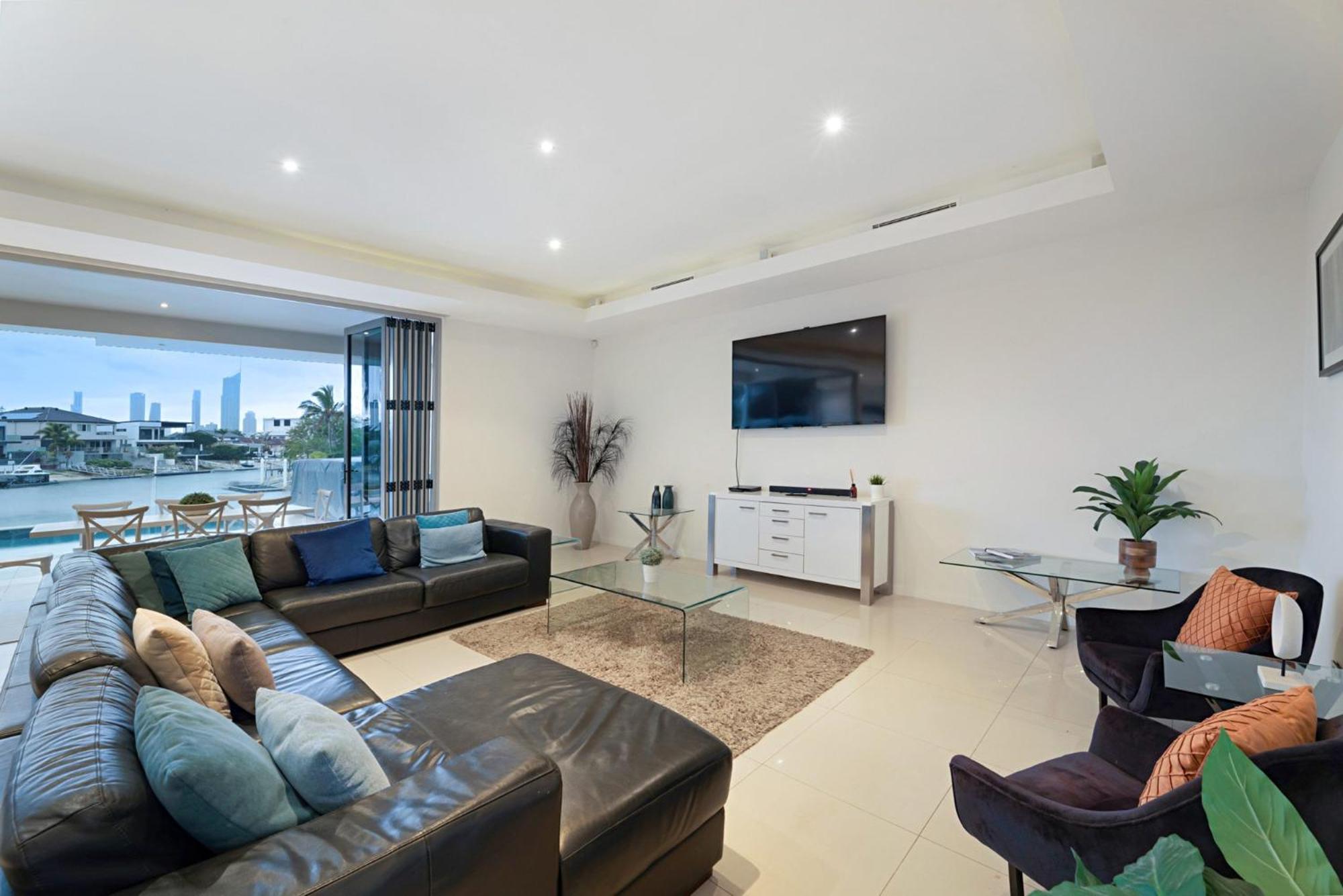 Opulence On Broadbeach * Gold Coast